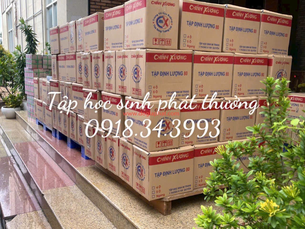 Sản xuất tập học sinh làm từ thiện